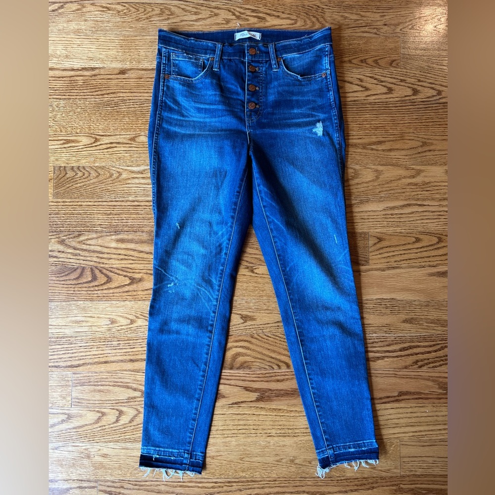 Madewell Jeans. 10” High Rise Skinny. Button front. Lightly distressed. Size 29.